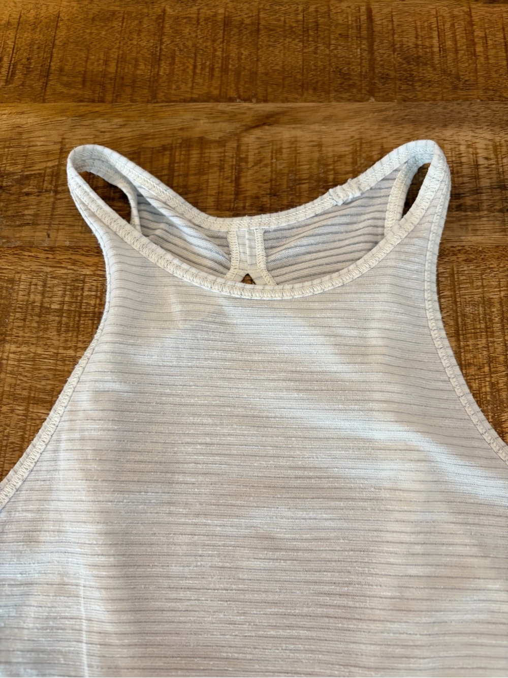 Lululemon Open Back Tanktop - Picture 4 of 4